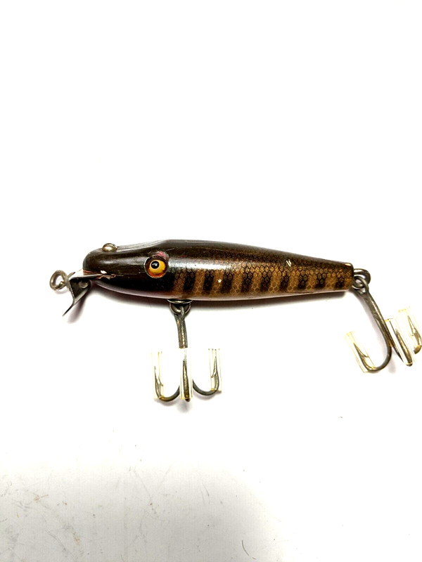 Vintage BABY PIKE MINNOW Pikie Scale Fishing Lure #900 - glass eyes