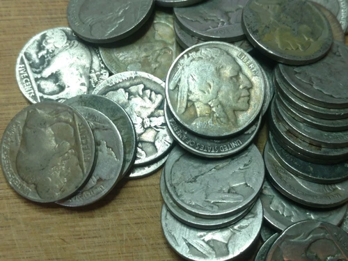 Buffalo nickel 40 coin roll - Culls/below good - date and no-date/restored date