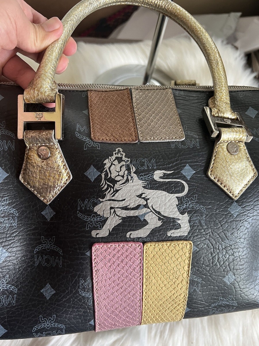 小物 MCM Visetos Princess Lion Leather MCM Black Visetos Lion Princess Leather Tote Bag Multiple