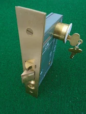 VINTAGE RUSSWIN # 2056 ENTRY LOCK w/CYLINDER & KEYS - 8" FACEPLATE NICE  (11614)