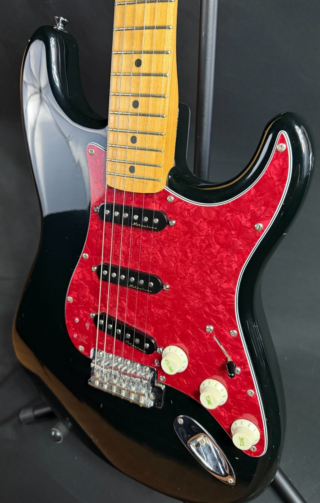 1993 Fender Standard Stratocaster Electric Guitar Gloss Black w/ Noiseless PU's