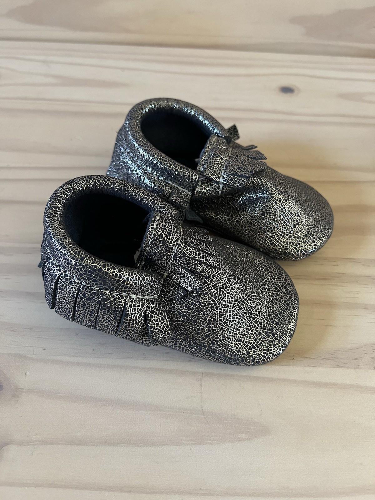 Freshly Picked Black Silver Moccasins Starry Night Size 5