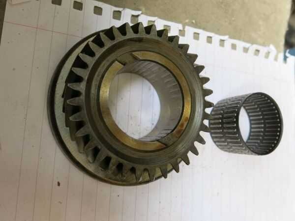 y  Peugeot 504 Pinion (3rd Gear) - Pignon Receptur - 233516 | eBay