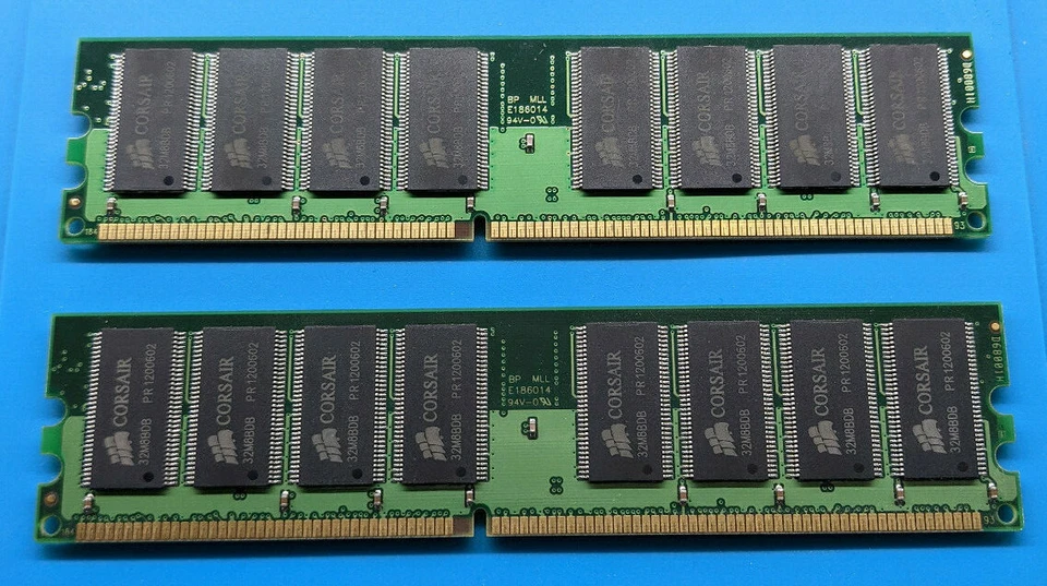 2x Corsair PC-3200 (DDR-400) 512 MB DIMM 400 MHz PC-3200 DDR Memory (VS512MB400) - Image 2 of 2