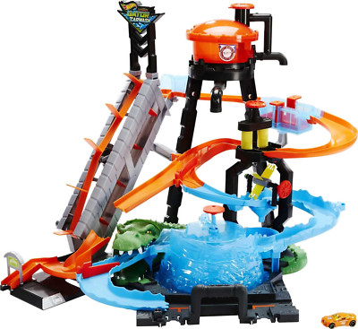 Hot Wheels Gator Car Wash Playset with Color Shifters Toy Car FREE SHIPPING.....
