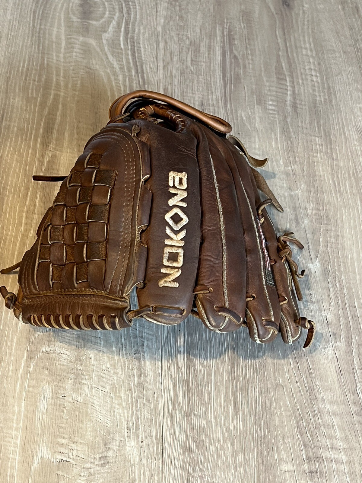 Nokona Classic Walnut 12.5" Closed  RHT Baseball/Softball Glove eBay
