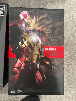 Hot Toys MMS212 Iron Man 3 Heartbreaker Mark XVII Action Figure