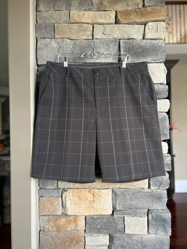 Under Armour Performance Golf Shorts Charcoal Gray Plaid, Men Size 38 Regular