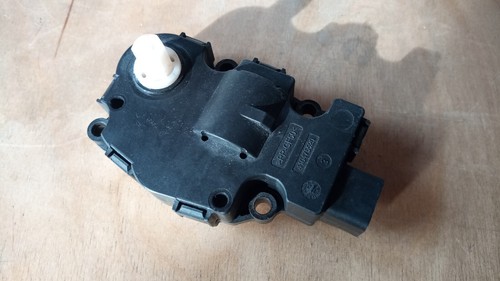 BEHR K9749006 Stellmotor für Heizung EFB430