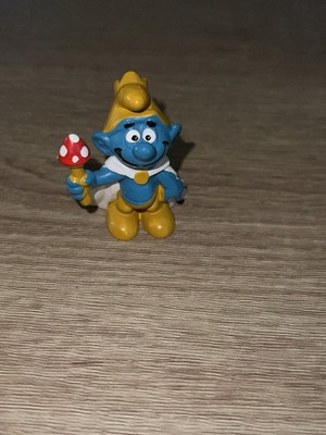 Smurfs 20074 King Smurf Figure Emperor Vtg PVC Bully Peyo Cape Crown Figurine