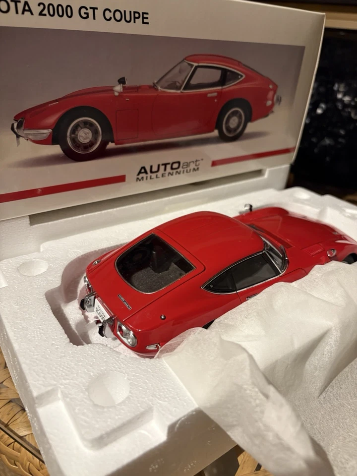 AUTOart Millennium 1/18 Toyota 2000GT Coupe Diecast Model Car 78741 - Photo 3/4
