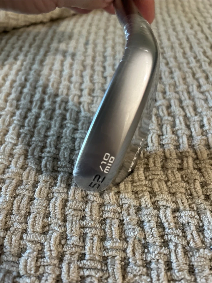 Cleveland Golf RTX4 52* Wedge w/KBS Hi-Rev 2.0 115 - Image 2 of 4