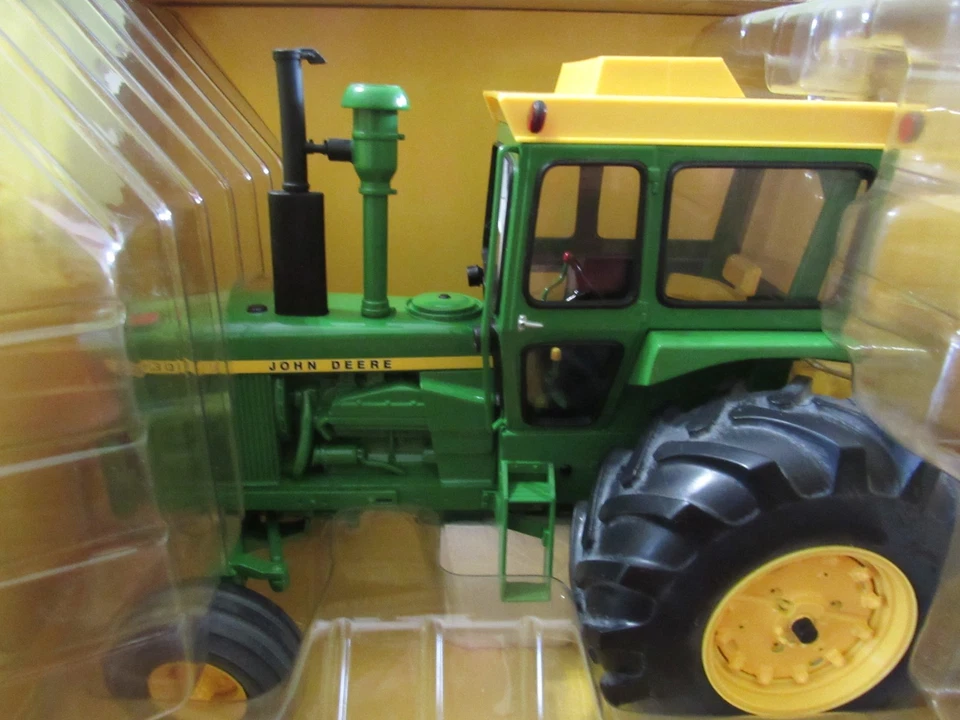 ERTL 1/16 SCALE 2004 PLOW CITY TOY SHOW JOHN DEERE 6030 WITH CAB - NIB - Image 3 of 4