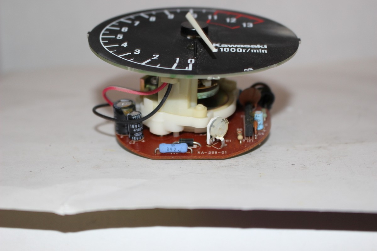 KAWASAKI NINJA ZX1000 TACHOMETER GAUGE METER (KTGU89) | eBay
