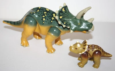 PLAYMOBIL 5234 DINOSAURE TRICERATOPS AVEC BEBE EXPLORATEUR AVENTURES - Photo 1/2