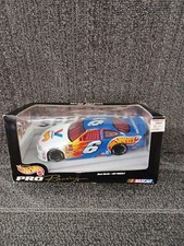 Hot Wheels Pro Racing Valvoline #6 Mark Martin Nascar Die Cast Car 1998 1:24