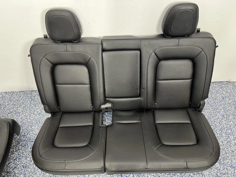 2021 Colorado ZR2 Pickup Front and Rear Black Leather Seats 4dr Crew Cab 910817 - Image 2 of 4