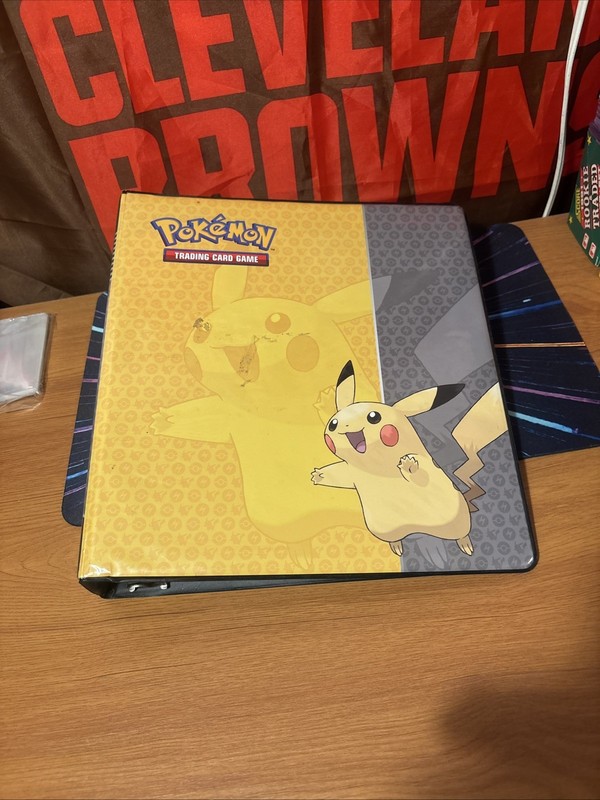 Pikachu Pokémon @2017 3 Ring Binder