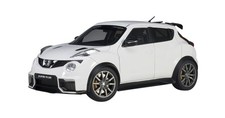 Nissan Juke R 2.0 White 1/18 Model Car by Autoart 77456