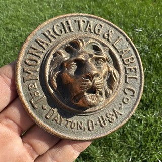 ✨ Storage Find ✨ VTG Monarch Tag & Label Co Brass Lion Paperweight Dayton Ohio