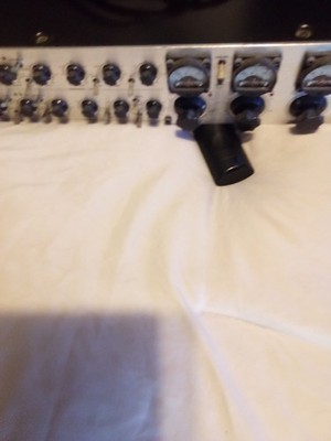 Behringer tubes compressor limiter rack t1952