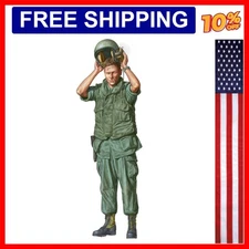 1/16 Scale Die-Cast Resin Figure Model Kit Armored Personnel Carrier Commande...