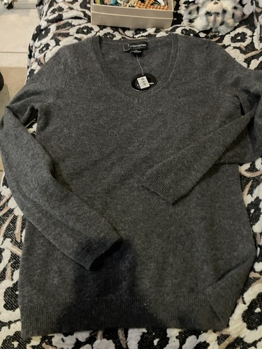 NWT C By Bloomingdales Cashmere Sweater Womens XS Grey V Neck 2-Ply Knit $148