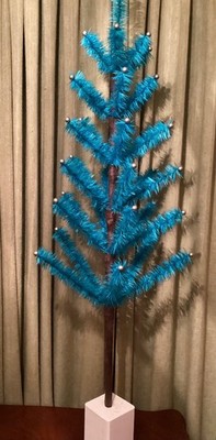 3.5 ft SOFT Ice Blue & Silver Berries CRUELTY FREE GOOSE FEATHER TREE  ON SALE