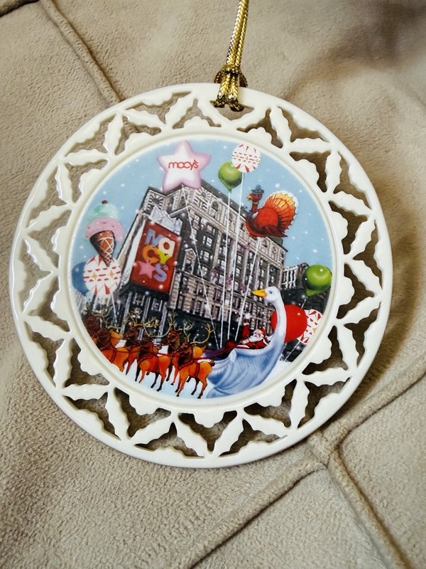 Lenox Macy's Thanksgiving Day Parade Round Hanging Porcelain Ornament 2000