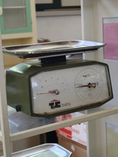 Bilancia Vintage TC Baby Verde Cucina Neonati Pesa Oggetti Epoca