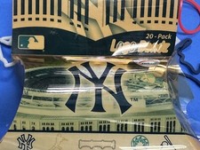 New York YankeeS Forever Collectibles 20 Pack Logo Bendz Bracelets 