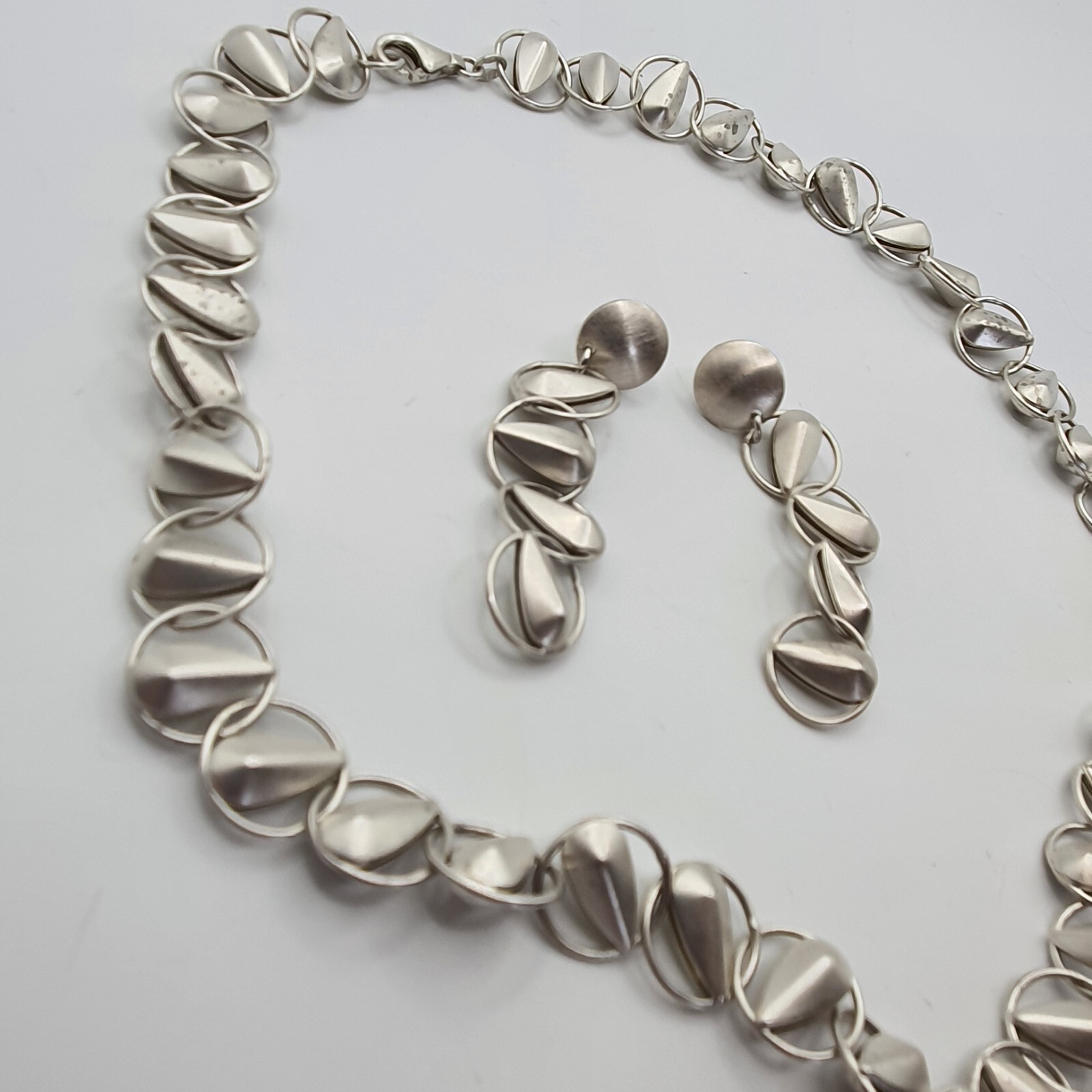 Photo 3 of Designer Kathy Lynn Mayeda KLM Necklace And Earring Set Brushed satin silver N57