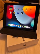 Tik Tok Apple iPad 9th Generation A2602 64 GB, Wi-Fi, 10.2 in - Space Gray