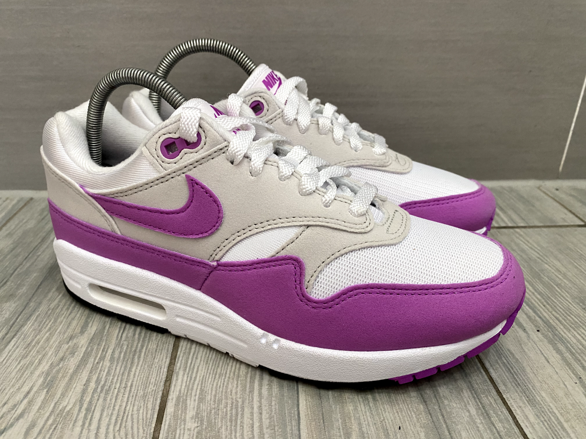 nike fuchsia trainers