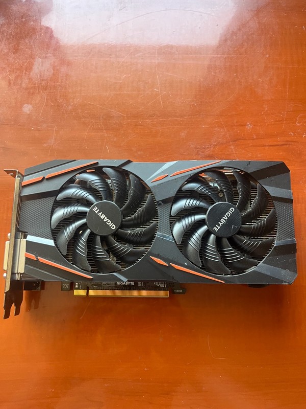 GIGABYTE Radeon RX 580 Gaming 8GB GDDR5 Graphic Card (GVRX580GAMING8G)