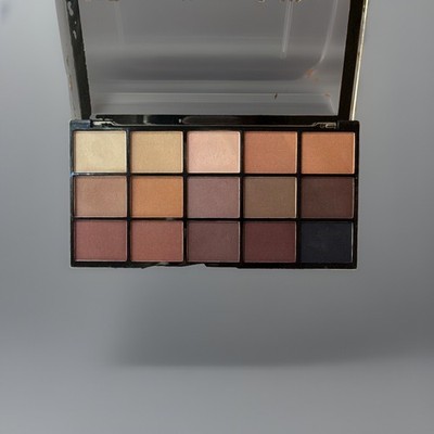 Revolution Re-Loaded Basic Mattes Eyeshadow Palette 15 Shades Neutral Matte