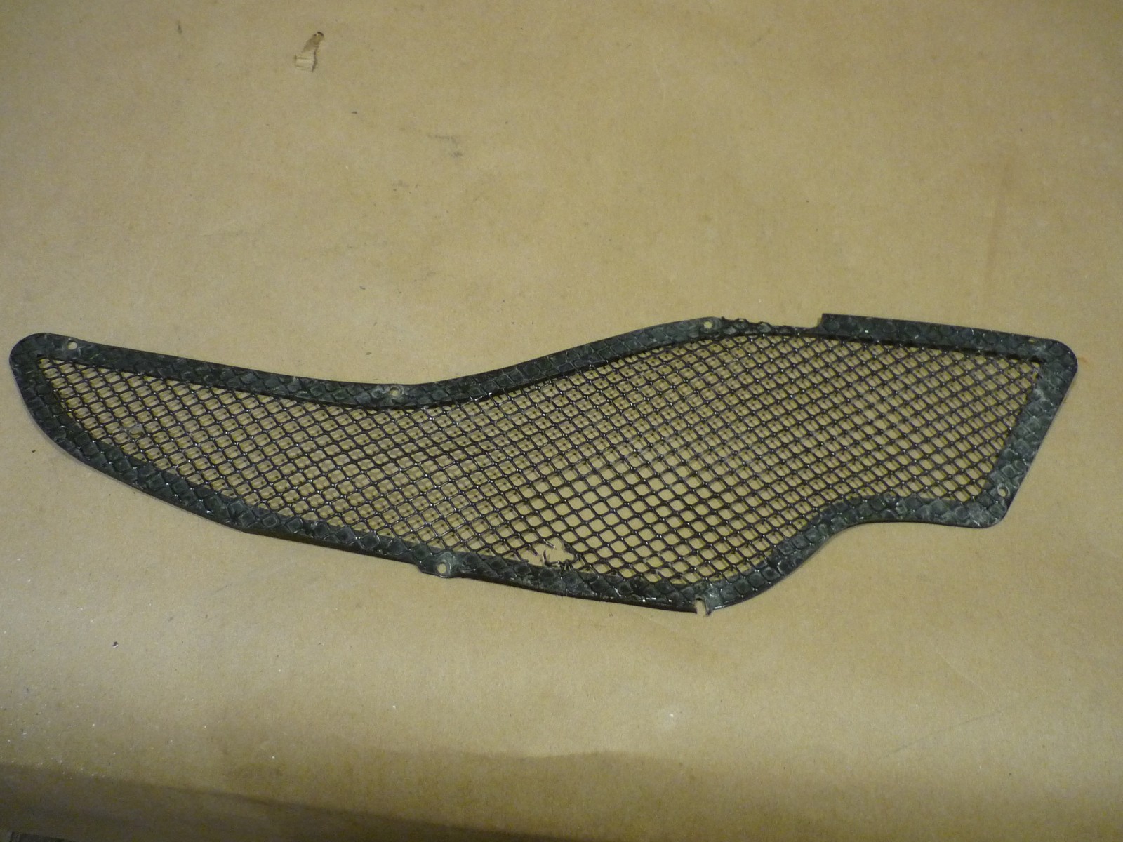 Ferrari 458 -  RH Rear Bumper Grille (Damage) - P/N 81373400