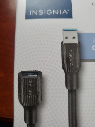 Insignia USB 3.0 Extension Cable Length 6' 5 Gbps A simple way to extend USB. - Picture 5 of 5