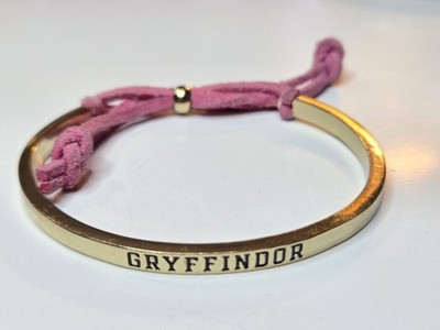 Harry Potter Gryffindor Bracelet Gold Tone Adjustable Cord WB s17