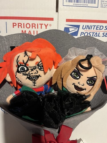 Neu Chucky & Tiffany 13 Zoll Valentinstag Plüschstrauß schwarze Rosen Ruz Kinderspiel - Bild 2 von 5