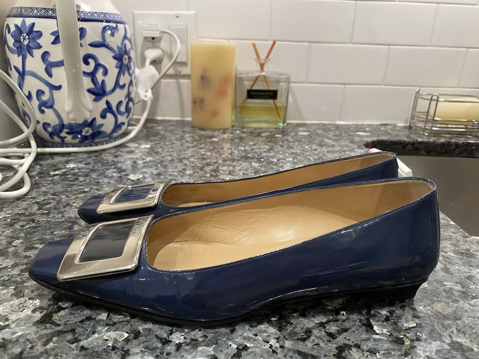 Bailarinas Roger Vivier plateadas con hebilla charol planas azul marino talla 36,5 en muy buen estado $920 Foto 4 de 4