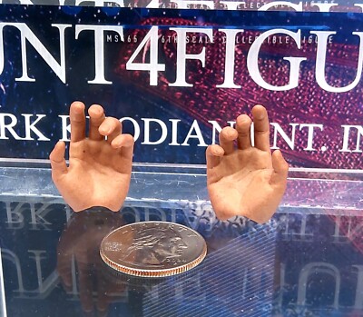 Hot Toys MMS465 Superman Justice League 1/6 action figure's 2 Holding Hands Only