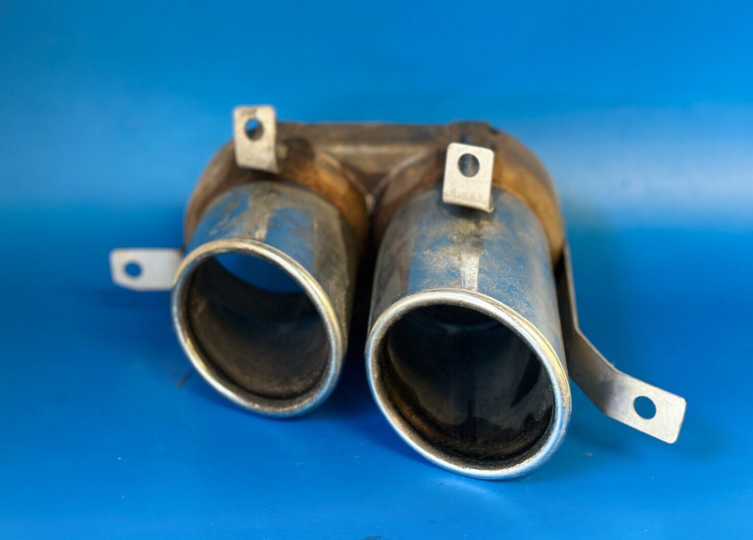 2008 - 2014 AUDI R8 COUPE RIGHT MUFFLER TAIL PIPE 420 251 238 OEM