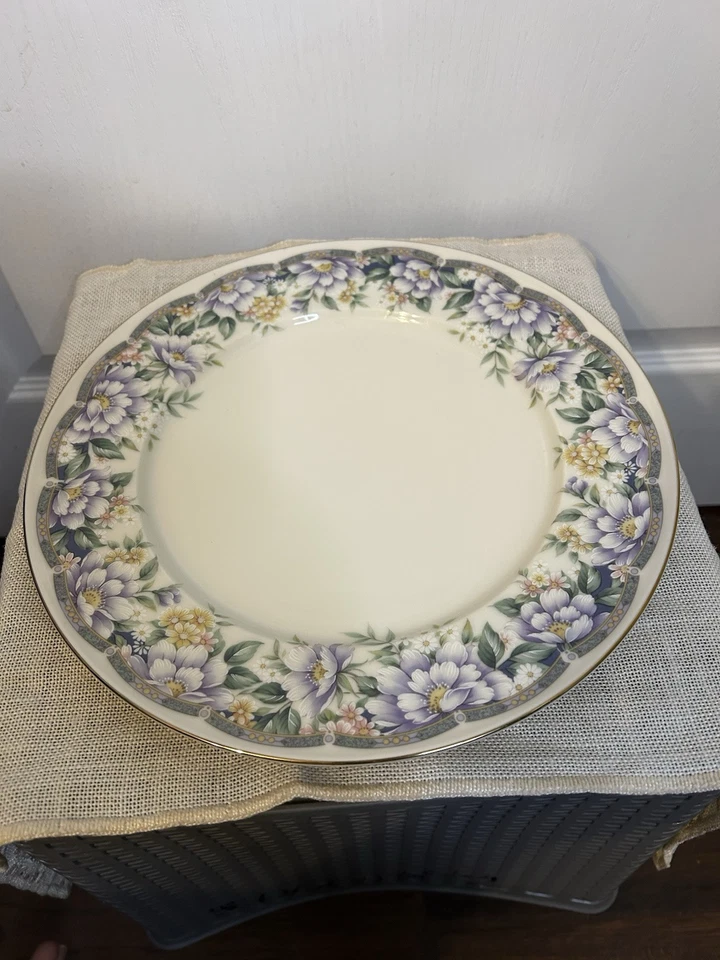 "Plato de pastel Andrea Sadek Donna púrpura margarita flores blancas borde dorado 10"" DE COLECCIÓN" Foto 2 de 4