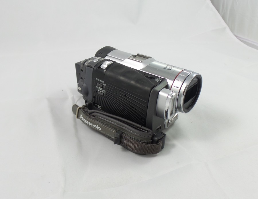 Panasonic NTSC 3CCD MiniDV Ultra Compact Camcorder - Video Transfer (PV-GS70D)