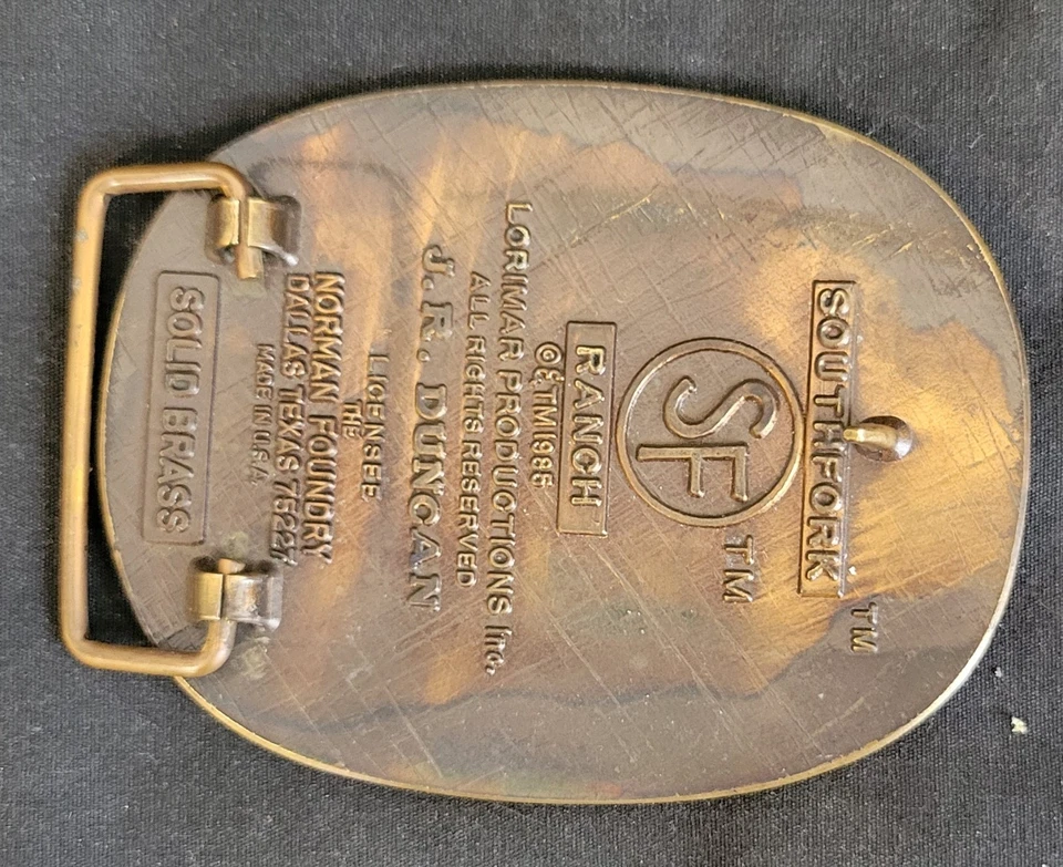 Hebilla de cinturón Southfork Ranch vintage Dallas Texas EE. UU. latón macizo Foto 2 de 4