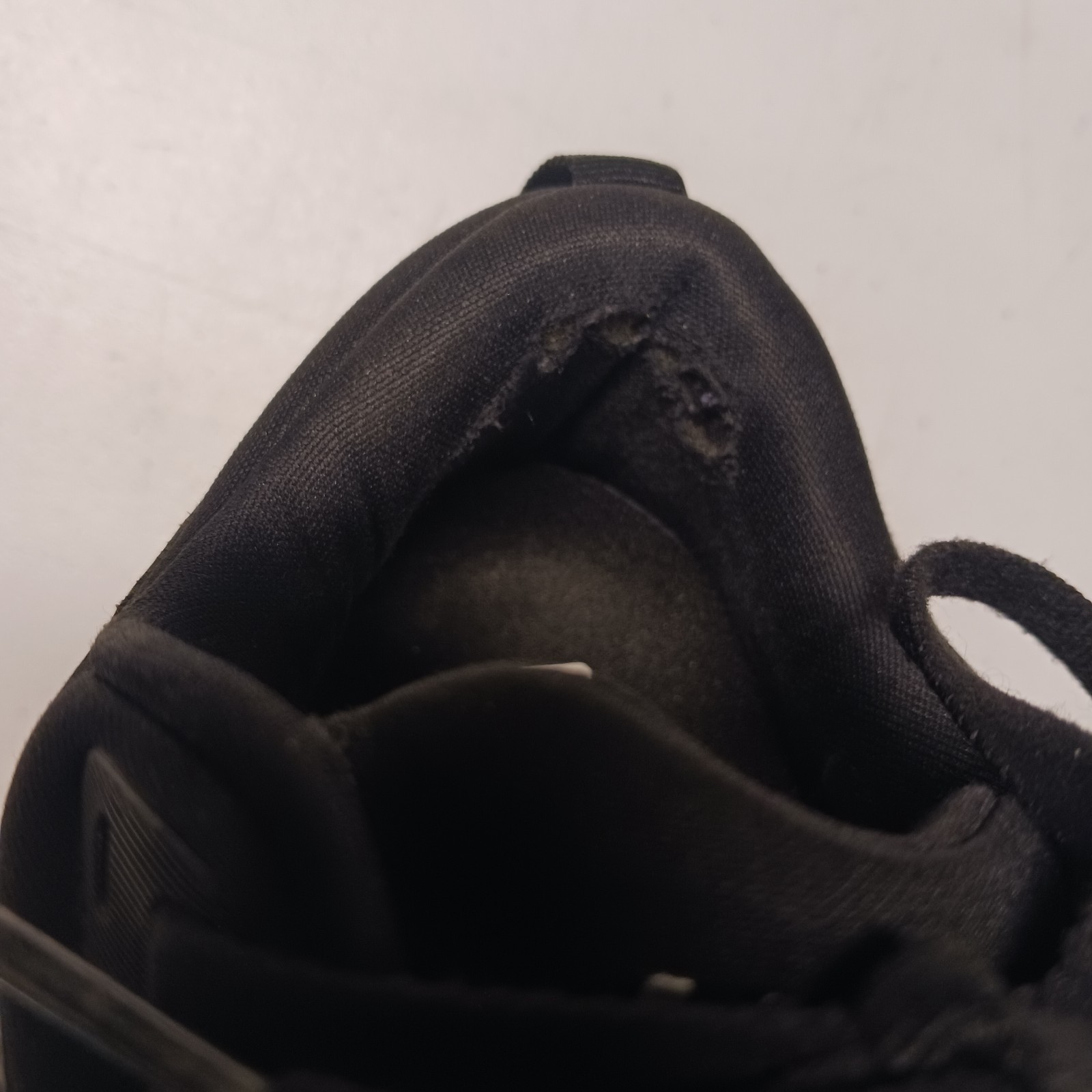 Hoka One One Womens Gaviota 5 1134235 Black Running Shoes Sneakers Sz 7.5B thumbnail 2