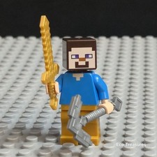 Lego Minecraft Mini Figura Steve con Patas Doradas, Espada Dorada y Pick Minifigura 21135