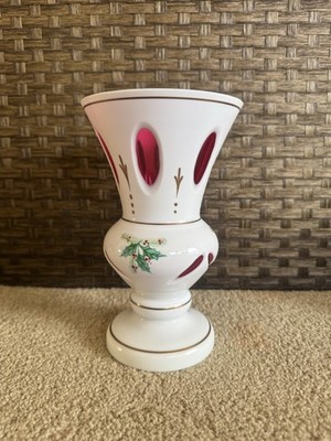 Gorham Crystal Pink And White Limited Edition Christmas Vase