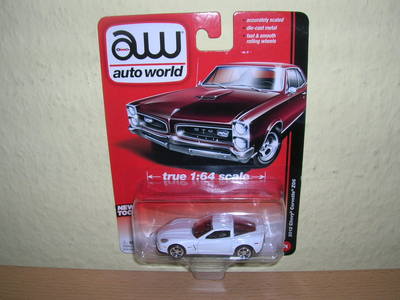 AW Auto World 2012 Chevy Corvette Z06 weiß white, 1:64